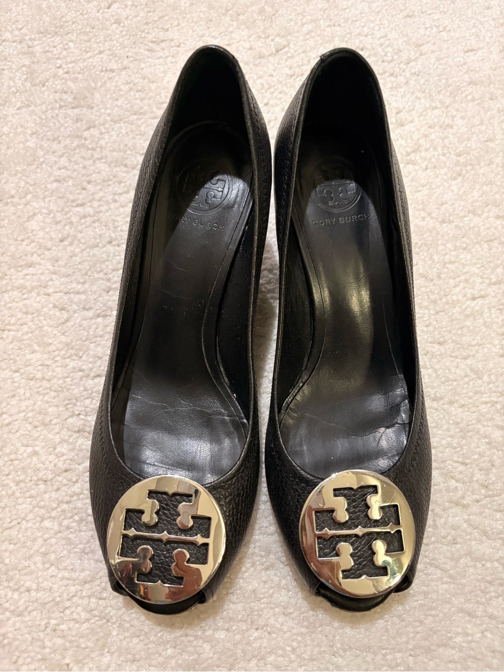 Tory Burch Black Leather Logo Peep-Toe Pumps with Gold Medallion - Picture 2 of 6